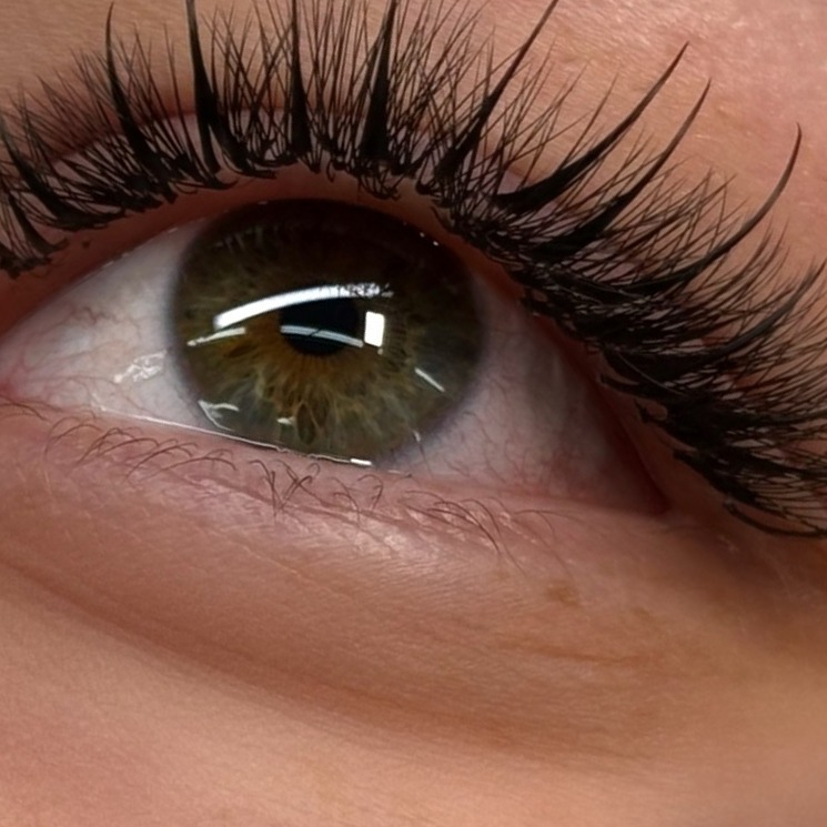 Wispy wimperset van dichtbij